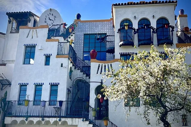 Santa Barbara Architecture and History E-Bike Tour - Image 3