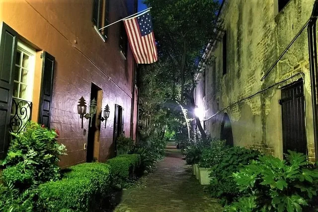 Charleston Night-Time Ghost Walking Tour - Image 2