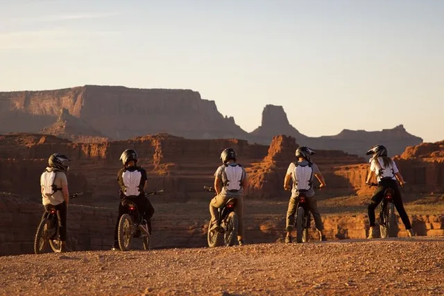 Moab Electric Dirt Bike Tour on Shafer Trail - Image 2
