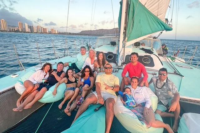 Waikiki Catamaran Charter for 7-12 Guests - Image 5