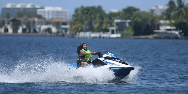 Miami Beach Jet Ski Adventure with Free Boat Ride 2 hr - Image 5