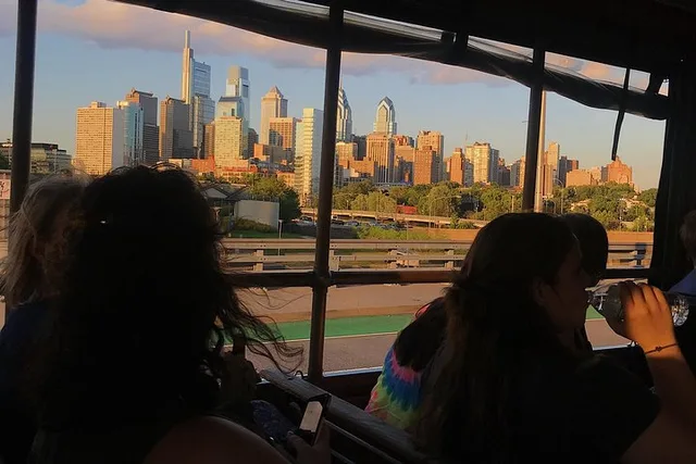 Philadelphia Tipsy Trolley Karaoke Tour - Image 4