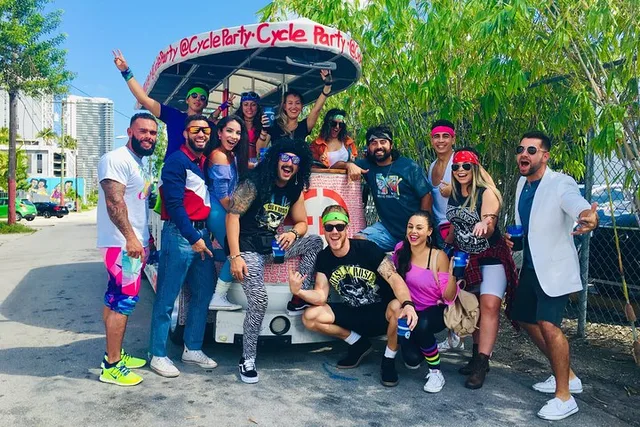 Miami Party Bike Bar Crawl - Image 2