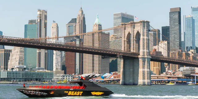 New York City Speedboat Ride to Statue of Liberty - Image 2