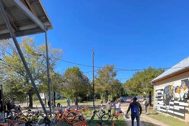Houston Bike Tour with Brunch - Image 6