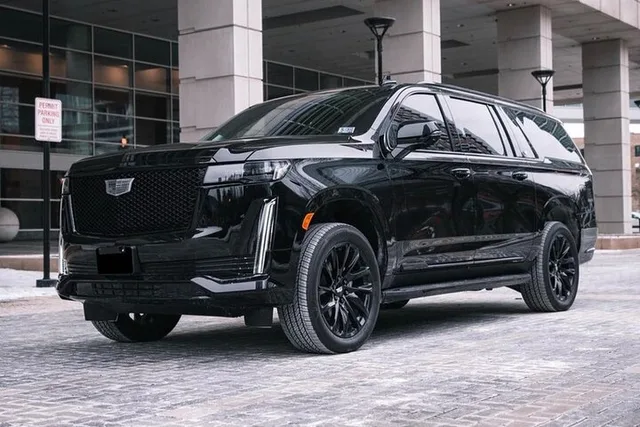 Chicago Airport Transfer SUV - Image 1