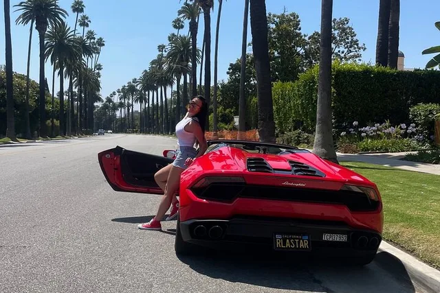 Beverly Hills Lamborghini Drive Tour - Image 5