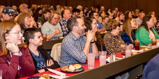 Branson Whodunnit Hoedown Murder Mystery Dinner Show - Image 3