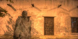 San Antonio Ghost Tour: Madames and Mayhem