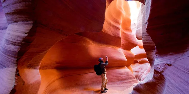 Las Vegas Antelope Canyon & Horseshoe Bend Tour at Golden Hour - Image 3