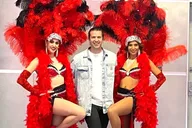 Las Vegas Airport Showgirl Meet & Greet thumbnail 3
