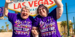 Las Vegas Sign and Seven Magic Mountains Photo Tour