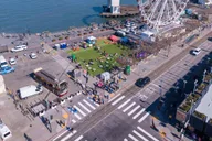 San Francisco SkyStar Observation Wheel thumbnail 6