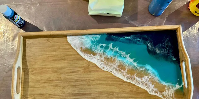 Maui Epoxy Resin Cheeseboard Workshop 90 min - Image 6