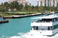 Miami Biscayne Bay Boat Cruise with Transportation thumbnail 2