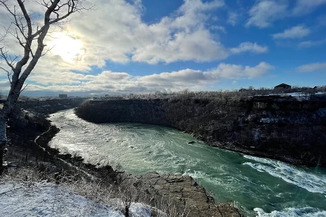 Niagara Falls Winter Wonderland Tour with Pickup - Image 6