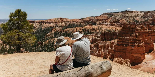 Las Vegas Bryce and Zion National Parks Tour - Image 2