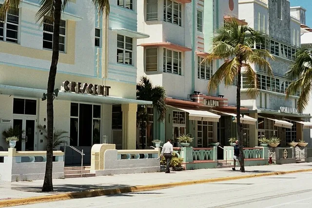 Miami Art Deco Walking Tour - Image 4