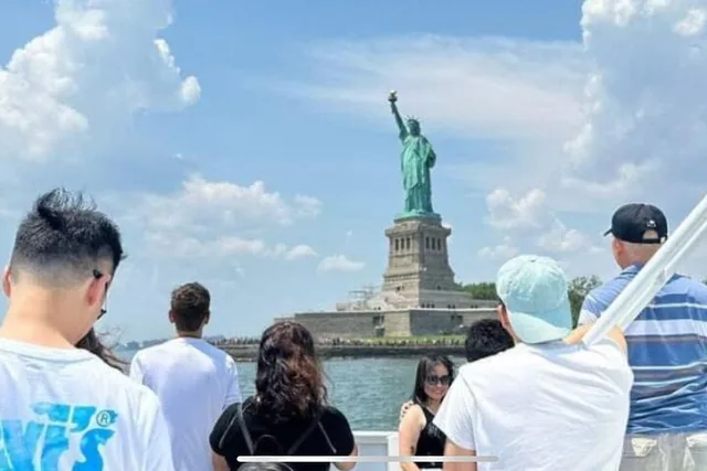 New York City Cruise and Skyscraper Museum Tour - Image 1