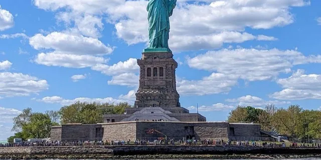 New York City Statue of Liberty and Ellis Island Tour - Image 4