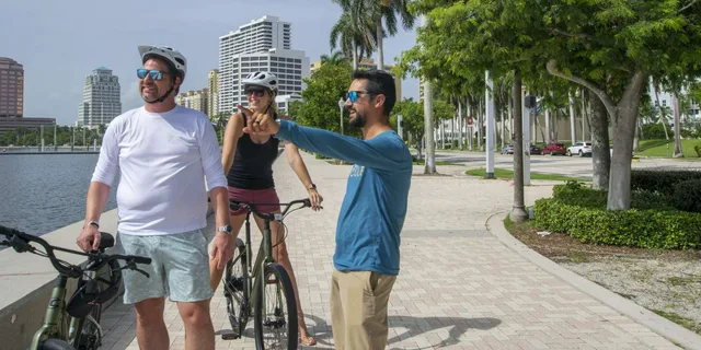 Palm Beach Historical Bicycle Tour - Image 3