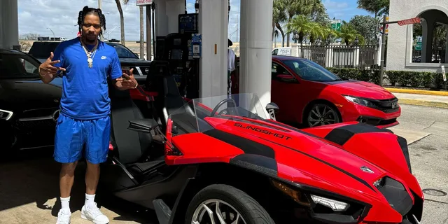 Miami Slingshot Rental 1 hr - Image 3