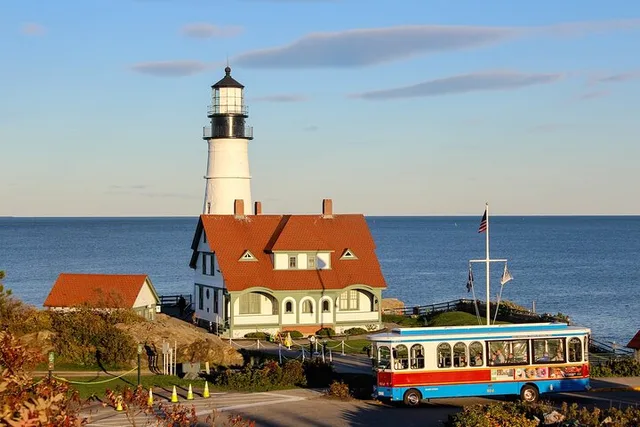 Portland Trolley Tour with Portland Head Light Stop 2 hr - Image 6