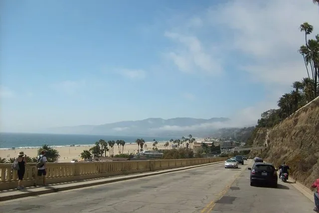 Los Angeles Limo Tour - Image 4