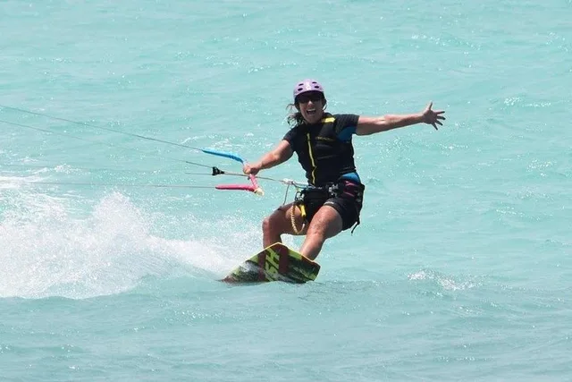 Kahului Kiteboarding Course at Kanaha Beach 3-Day - Image 4