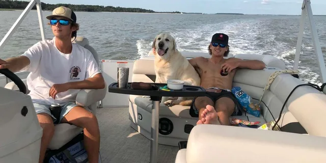 Hilton Head Island Pontoon Boat Rental - Image 3
