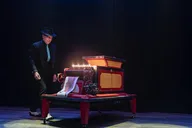 Las Vegas Magic Show with Dinner and Cocktails thumbnail 6