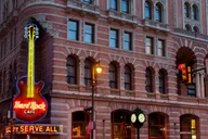Philadelphia Hard Rock Cafe Dining Experience thumbnail 1