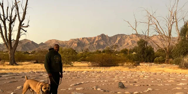 Tucson Mindful Nature Walk with Life Coach - Image 4