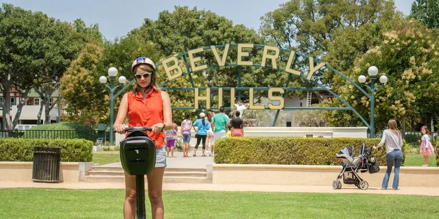 Beverly Hills E-Bike and Segway Tour - Image 2