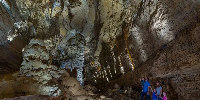 San Antonio Natural Bridge Caverns Discovery Tour 1 hr - Image 3