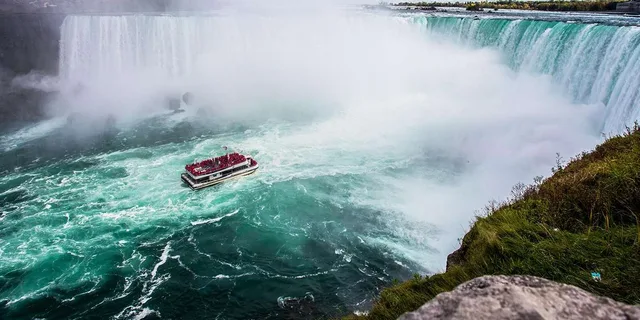 Niagara Falls Tour with Maid of the Mist and Cave of the Winds - Image 1