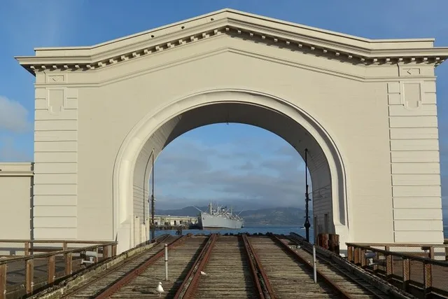 San Francisco Scavenger Hunt Along Fisherman’s Wharf - Image 6