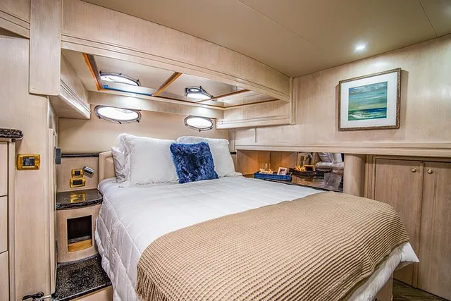 Marina del Rey Yacht Charter 60' CARVER 4 hr - Image 6