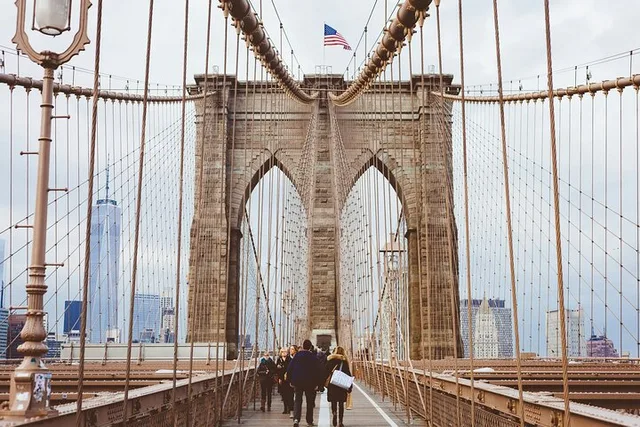 New York City Brooklyn Bridge Walking Tour - Image 6
