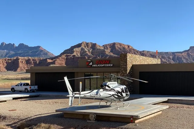 Zion National Park Helicopter Tour 30 Min - Image 3