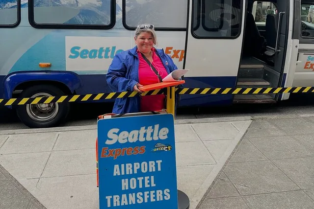 Seattle One-Way Transfer: Pier 66 to Airport - Image 2