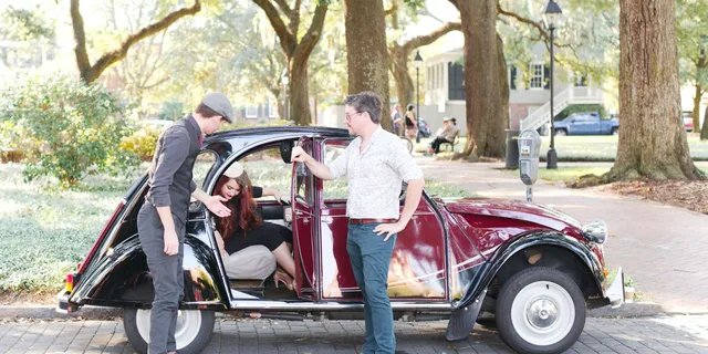 Savannah Vintage Cabriolet Sightseeing Tour 1.5 hr - Image 2