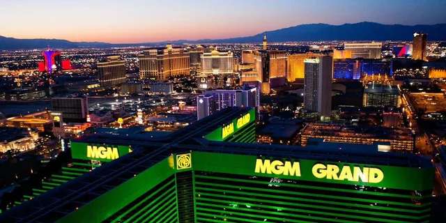 Las Vegas Helicopter Night Strip Flight - Image 2