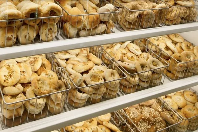 New York City Food Tour in Lower East Side, Chinatown, and Little Italy - Image 2