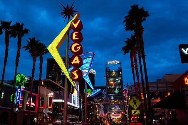 Las Vegas Segway Evening Tour - Image 2