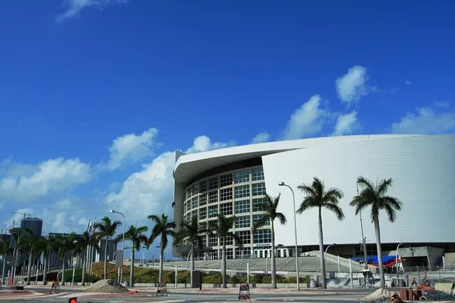 Miami Beaches Self-Guided Driving Audio Tour - Image 1