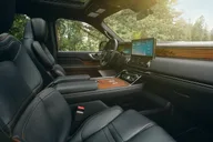 Chicago SUV Sightseeing Tour 4 hr thumbnail 5