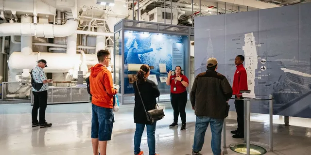 New York Intrepid Museum Tour - Image 3