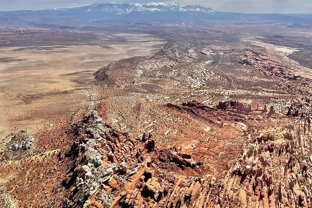 Moab Airplane Tour Over Arches National Park 30 min - Image 6