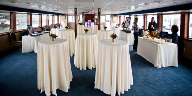 New York City New Year's Eve Yacht Cruise - Image 2